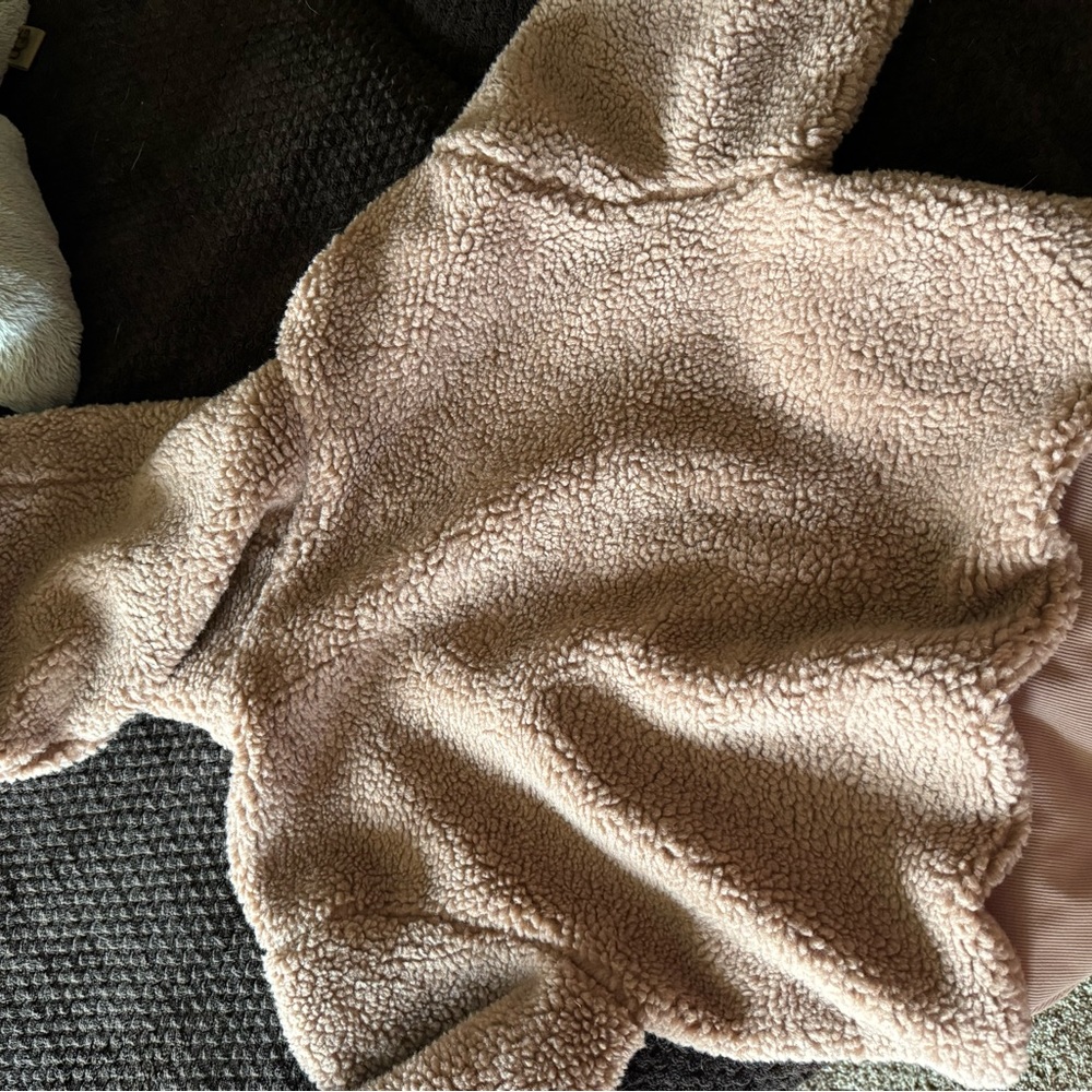 Fabletics Summit Teddy Jacket - Picture 7 of 7
